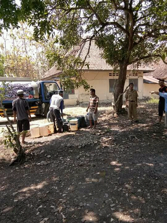BANTUAN AIR BERSIH DARI BPBD KAB. BOJONEGORO UNTUK DESA MALINGMATI