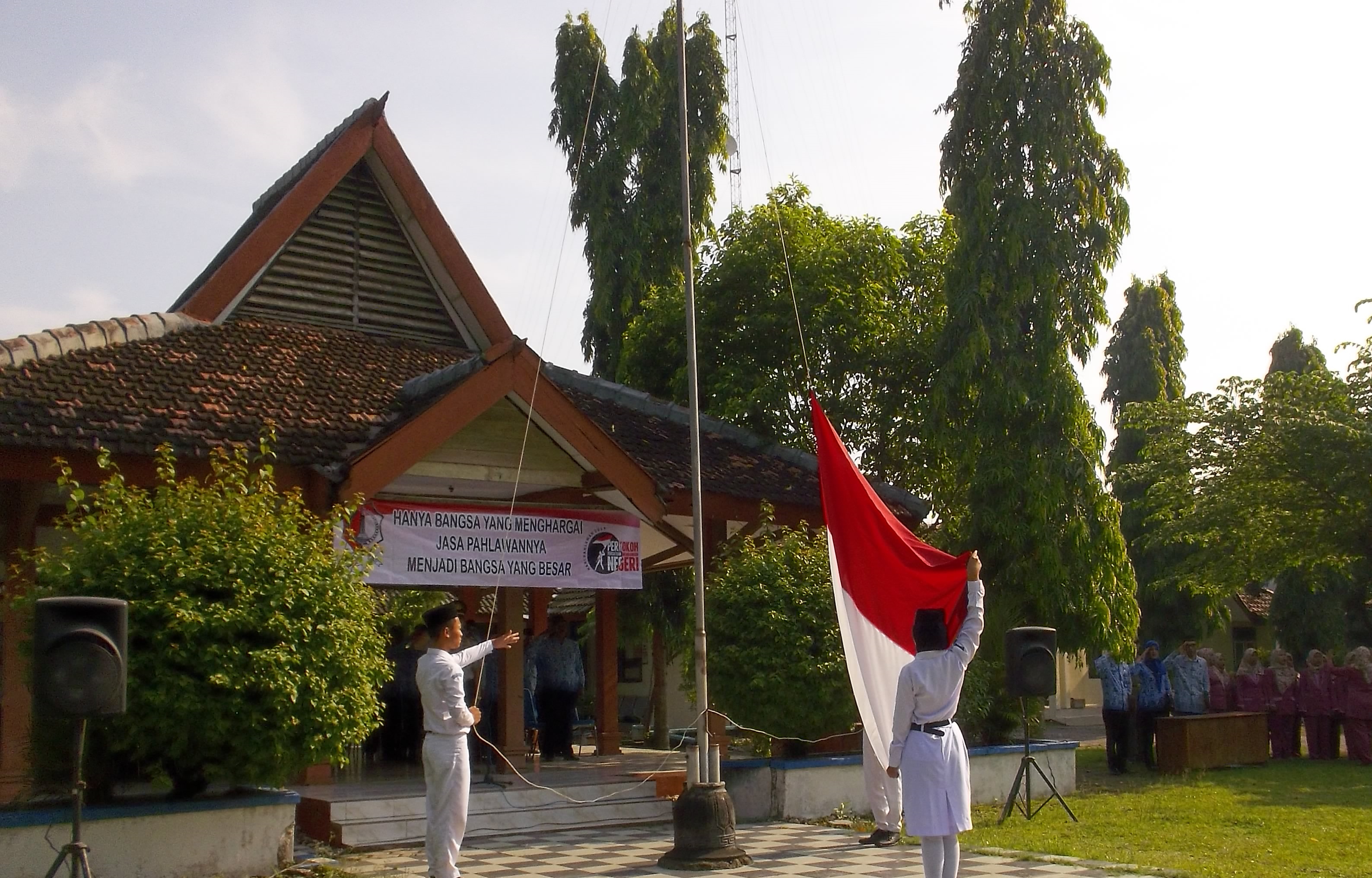 UPACARA PERINGATAN HARI  PAHLAWAN