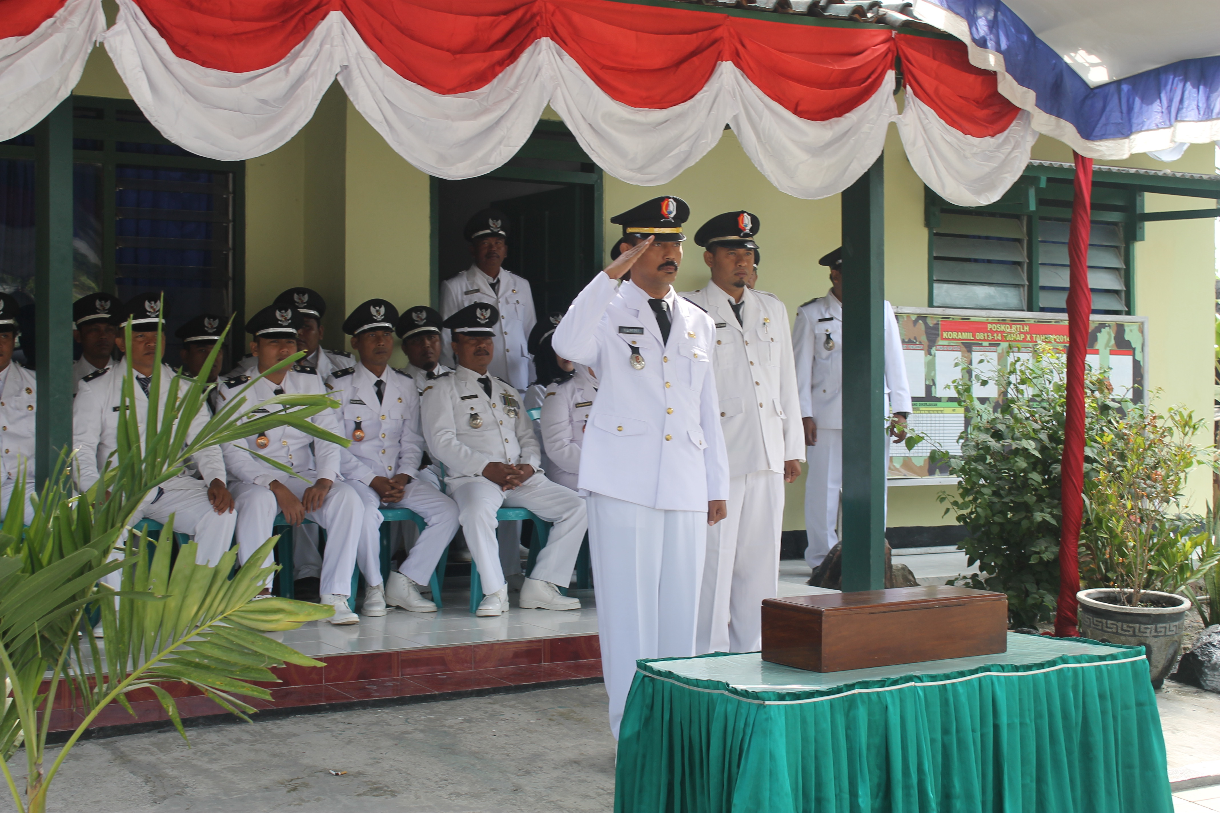 PENGIBARAN BENDERA MERAH PUTIH, HUT RI 72 TH 2017