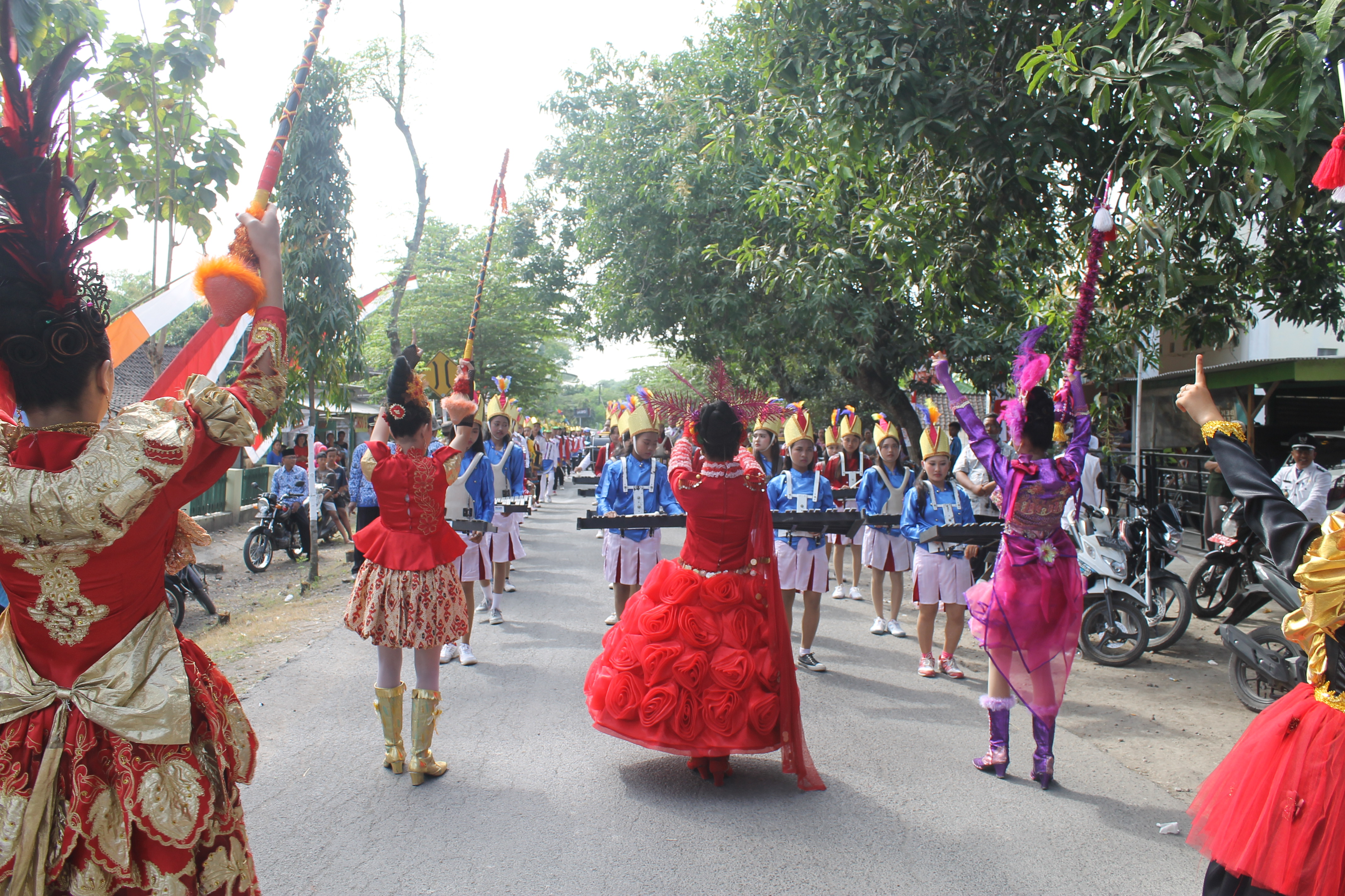 PENGIBARAN BENDERA MERAH PUTIH, HUT RI 72 TH 2017